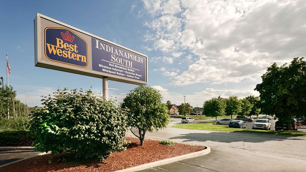 Quality Inn & Suites Southport Indianapolis Exterior photo